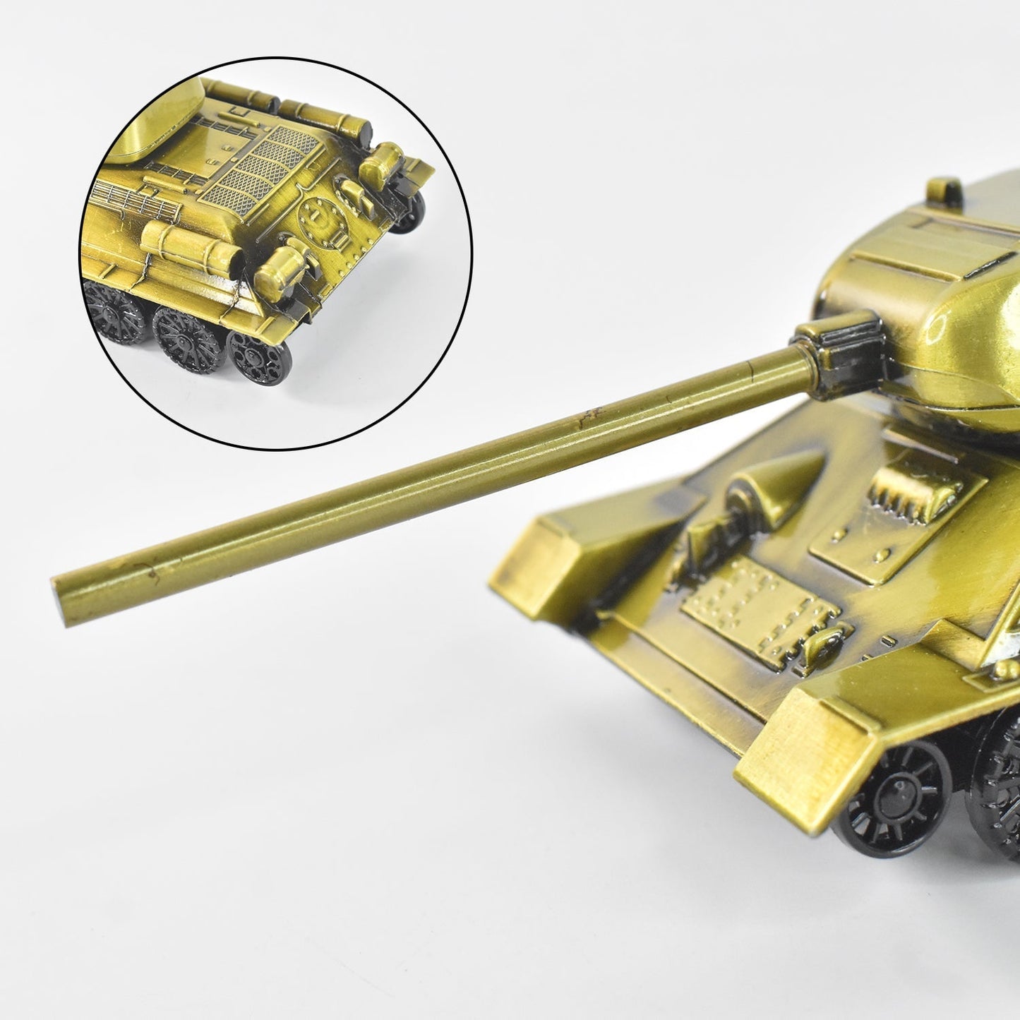 Retro Iron Art Tank Model, Nostalgia Tank Crafts Home Decor Ornament, Desktop Decorations for Office Living Room Children's Room Gift (Metal)