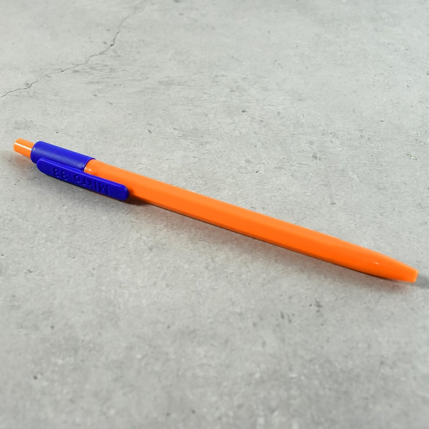Retractable Ball Pen – Smooth Writing Click Pen with Blue Ink - (60 Pc / Set)