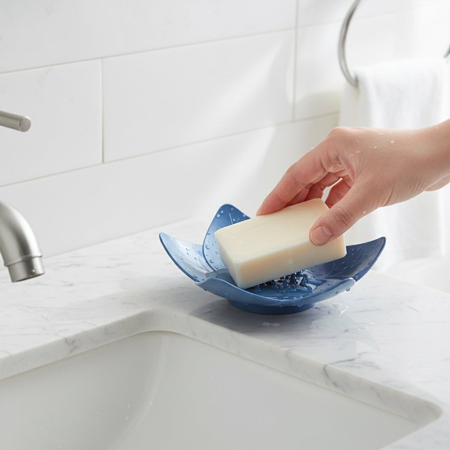 Supermom 3-Piece Lotus Blossom Design Soap Holder Set