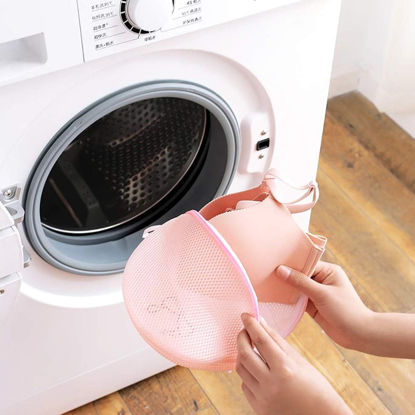 Lingerie Wash Bag â€“ Dome-Shaped Protective Mesh Laundry Pouch (1 Pc)