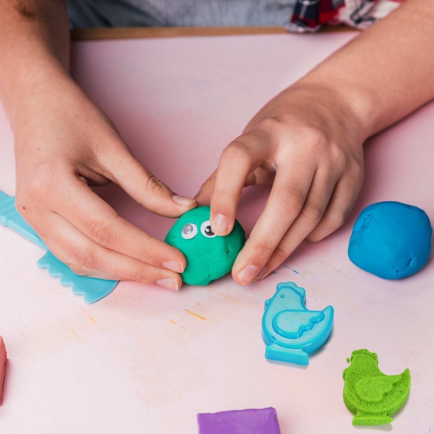 Kinetic Sand Kit – Soft Sand Clay for Kids' Activities