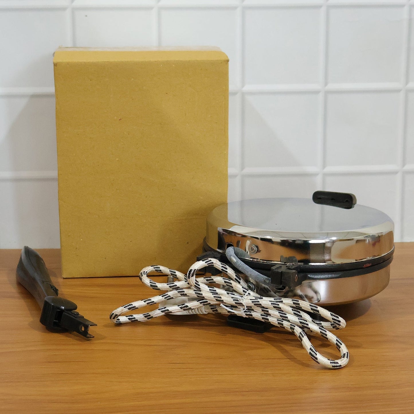 Electric Roti Maker with Stainless Steel Heating Plate (1 Pc)