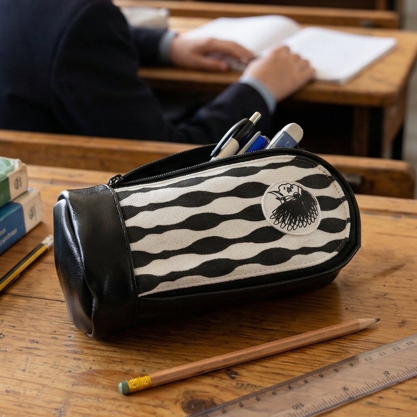 Stylish Hard Base Zipper Pencil Pouch (1 Pc)
